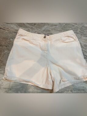 NY Jeans White Shorts Womens Size 12 Cotton Casual Summer Side Slit Hem